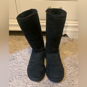 Tall classic black size 5 UGGS